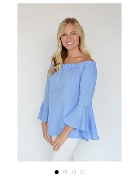 Ilinen Blue Off-the-Shoulder Bell Sleeve Blouse